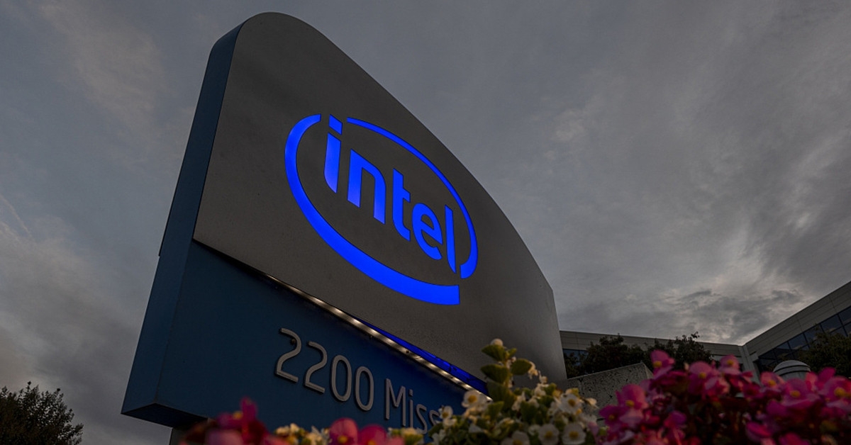 "Bật bãi" khỏi top 5 nhà đúc chip lớn nhất, Intel vẫn mơ về vị trí dẫn đầu