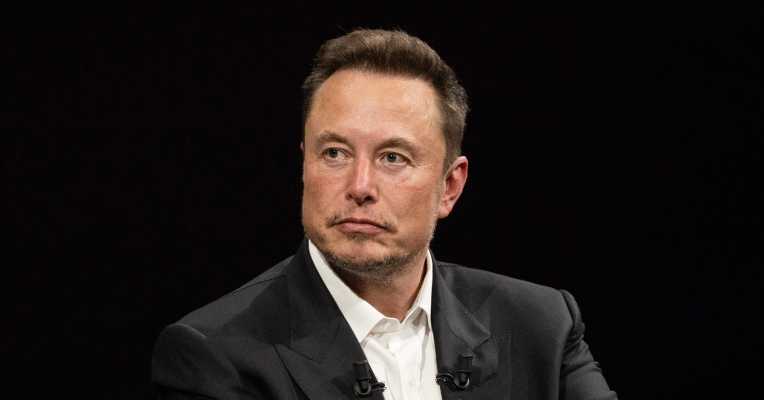 Elon Musk sẽ cấm nhân viên dùng iPhone